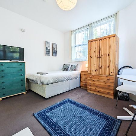Cozy Central Apartments - With Private Kitchens & Bathrooms Портцмаус Экстерьер фото